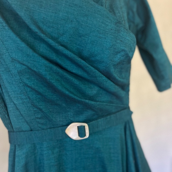 Gorgeous semi formal raw silk dress - Picture 10 of 16